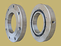 SWT's stainless steel flange tank adapter (P/N SM-RI34ADPT)