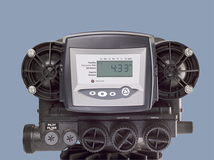 Manual backwashing filter valve